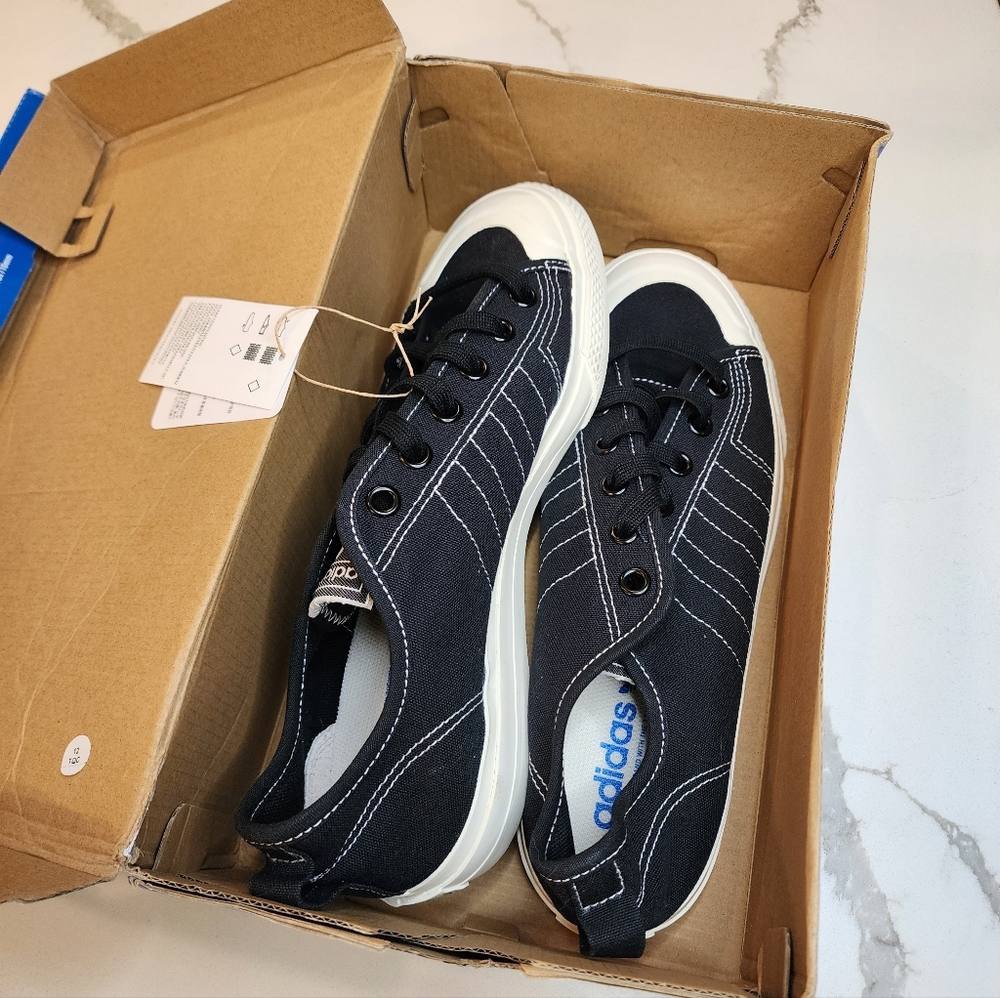 NWT adidas Nizza RF 8M 9W